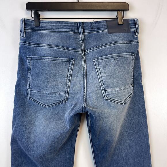 BOSS Hugo Boss Mens Size 31/32 040 Taber Tapered Fit Knit Denim Jeans - Picture 6 of 12